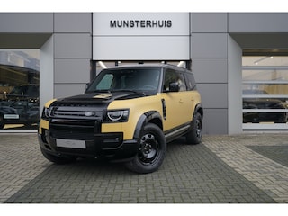 Land Rover Defender 110 2.0 P300e 110 Trophy Edition | Koelvak | Voorstoelen verwarmd / gekoeld | Elektrische trekhaak |