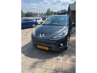 Peugeot 207 1.6 VTi Première