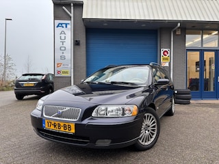 Volvo V70 2.5T MOMENTUM