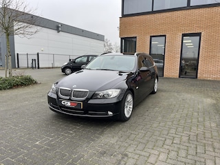 BMW 3-serie Touring 330i | Cruise | Xenon |