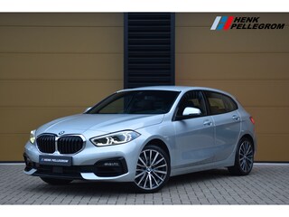 BMW 118i High Executive Edition * Sportstoelen * Lichtpakket * M-Stuurwiel *