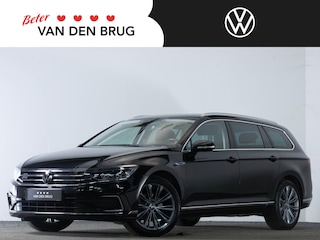 Volkswagen Passat GTE 1.4 TSI 218 PK PHEV Business | LED Matrix IQ | Trekhaak | DCC | Adaptieve Cruise Control | Stoel & Stuurverwarming |