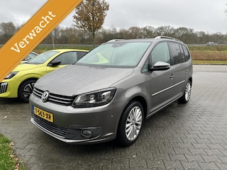 Volkswagen Touran 1.4 TSI Highline DSG | Leder | Panorama dak |