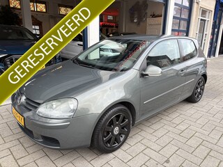 Volkswagen Golf 1.6 FSI Sportline NIEUWE APK