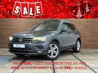 Volkswagen Tiguan 1.5 TSI ACT Highline | Pano | 360° Camera | Adaptive Cruise | HUD | Alcantara | 18' inch
