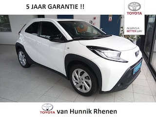 Toyota Aygo 1.0 VVT-i Automaat First | Stoelverw | LED | Apple-Android |