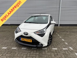 Toyota Aygo 1.0 VVT-i x-JBL,Carplay,achteruitrijcamera,airco,lm velgen
