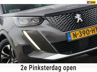 Peugeot 2008 1.2 PureTech Allure - Gris Platinium - i-Cockpit/Carplay/Mirrorscreen