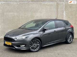 Ford Focus 1.0 ST-Line 125pk 5D 2017 Grijs NAP|NWE APK|PDC