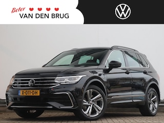 Volkswagen Tiguan 1.4 TSI eHybrid R-Line Business | Trekhaak wegklapbaar | Matrix LED | Elektrische klep | Stoel- en stuurverwarming |