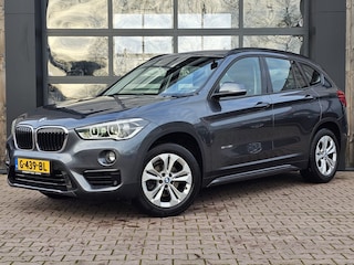 BMW X1 sDrive18i Centennial High Executive | Automaat | LED | Trekhaak | Stoelverwarming | Navi | Cruise | Park assist |