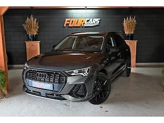 Audi Q3 35 TFSI S edition Competition | 2025 | 7300 KM | S- Line | Camera | Trekhaak | Alcantara/leder | PDC | Stoelverwarming |