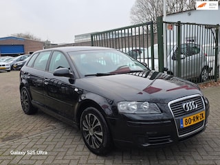 Audi A3 Sportback 1.6 Attraction airco elektrische ramen cv op afs trekhaak