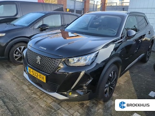 Peugeot 2008 1.2 PureTech Allure | Automaat | Navigatie | Camera | Adaptieve cruise control | All season | Apple carplay |