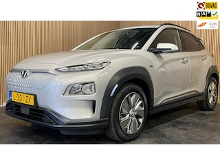 Hyundai Kona EV Fashion 64 kWh|100% SOH|FACELIFT|3-FASE|DAKJE|HEAD-UP|ACC|CAMERA|CARPLAY|NAVI|NL- AUTO|NAP|INCL. BTW|1e EIG.|
