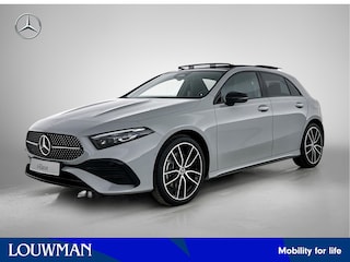 Mercedes-Benz A-klasse 250 e Business Solution AMG | AMG Line Plus pakket | Panoramaschuifdak | Smartphone-integratie | Head-up Display | Memorypakket voorstoelen | Nightpakket | 19 inch AMG velgen | MULTIBEAM LED |