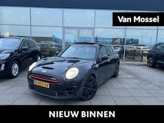 Mini Clubman 2.0 John Cooper Works ALL4 Chili | Panoramadak | Leder | Head Up Display | Stoelverwarming | Camera |