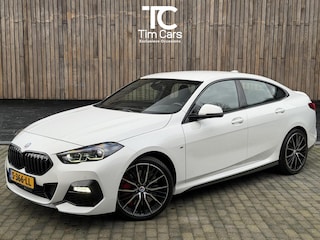 BMW 218i M Sport Automaat | Alcantara | LED adaptief & grootlichtassistent | HiFi systeem | Achterspoiler | Apple CarPlay | Navigatieysteem | Achteruitrijcamera | Parkeersensoren voor en achter