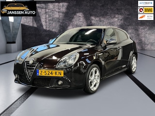 Alfa Romeo Giulietta 1.4 T Sprint | Alcantara | Carbon | DAB | Navi | Nero Etna | DNA | 150PK