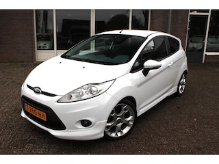 Ford Fiesta 1.6 Sport Parkeersensoren A, Bluetooth, Sport exterieur, Airco, Leder, 17" LMV