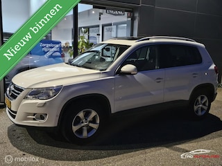 Volkswagen Tiguan 1.4 TSI Sport&Style Panorama/PDC LEES TEKST