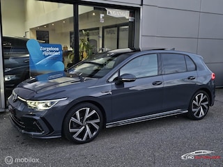 Volkswagen Golf 1.5 eTSI R-Line Panorama/H&K/HUD/IQ Light/Camera