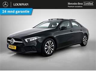 Mercedes-Benz A-klasse 180 Business Solution Panoramadak | Achteruitrijcamera | Ledkoplampen | Licht- en zicht pakket | Spiegelpakket. Inclusief 24 maanden MB Certified garantie voor Europa.