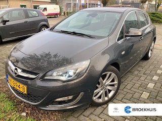 Opel Astra 1.4 Turbo Sport + | 1e eigenaar | 100% dealer ondh. | Uniek! | Achteruitrijcamera | Comfortstoel(en) | Cruise control
