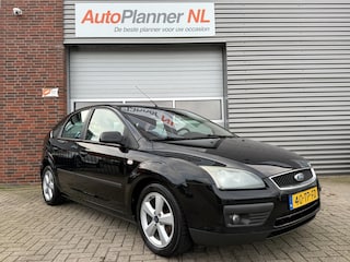 Ford Focus 1.6-16V Futura! 5-Deurs! Airco! Cruise! LM Velgen!