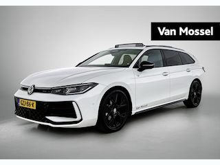 Volkswagen Passat Variant 1.5 eTSI Business | Demo | Panoramisch schuif/kanteldak | Harmon Kardon geluidssysteem | Black style pakket | Stoelverwarming |