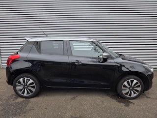 Suzuki Swift 1.0 Stijl Smart Hybr Two tone