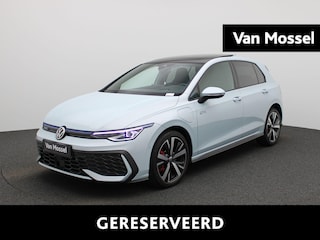 Volkswagen Golf 1.5 eHybrid GTE 272 PK | Panoramadak | 18 Inch Catania | Stoelverwarming | Head-Updisplay | Digital Cockpit Pro | Sfeerverlichting | Keyless Access