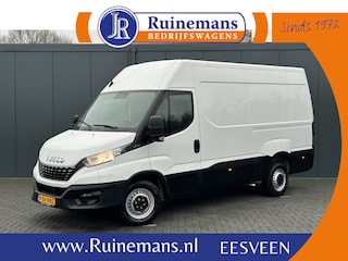 Iveco Daily 35S14V 2.3 136 PK / L2H2 / 30.452 KM !! / 3.500 KG AHG / 270 A DEUREN / TREKHAAK / AIRCO / BLUETOOTH / 3-ZITS