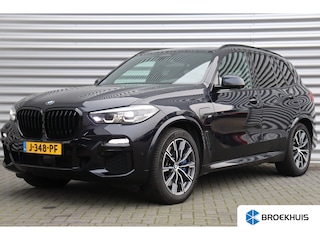 BMW X5 XDRIVE45E 394PK HIGH EXECUTIVE M-SPORT AUTOMAAT / NAVI / LEDER / FULL-LED / CLIMA / 20" LMV / KEYLESS / 360 CAMERA / WEGKLAP. TREKHAAK / LUCHTVERING / ORG. NL. / ADAPT. CRUISECONTROL / WINTERPAKKET / UNIEK / 1E EIGENAAR / NIEUWSTAAT !!