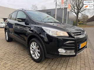 Ford Kuga 1.5 Titanium Styling Pack panoramadak, navi, cruise elec pakket 4wd trekhaak multi-stuur, pdc, nwe apk * rijklaarprijs *