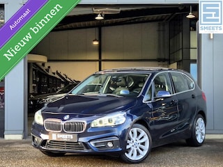 BMW 2-serie Tourer 220i Luxury Automaat |Leer|Nav|Cam
