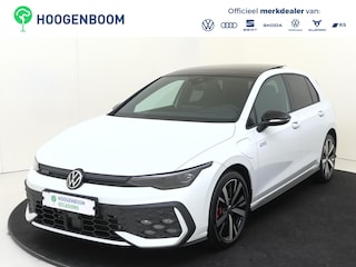 Volkswagen Golf 1.5 eHybrid GTE | Panoramadak | 360 camera | Head-up display | Adaptieve cruise control | 3-zone airco | LED matrix verlichting | CarPlay | Stoel- en stuurwielverwarming |
