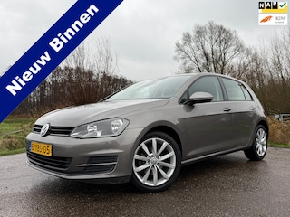Volkswagen Golf 1.2 TSI Trend Edition / Camera / Multimedia / Airco / 17" Velgen / Cruise / Goed onderhouden! /