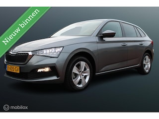 Skoda Scala 1.0 TSI 110 PK Ambition, WEgklapbare Trekhaak, Full Led, Cruise, Airco, App connect, Pdc, Donker glas,