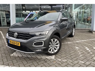 Volkswagen T-Roc 1.5 TSI Style | DSG Automaat | Trekhaak |