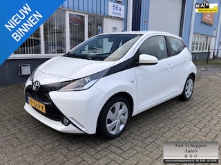 Toyota Aygo 1.0 VVT-i x-play Navi Camera Led