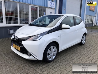 Toyota Aygo 1.0 VVT-i x-play Navi Camera Led