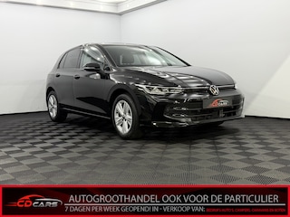 Volkswagen Golf 1.5 TSI Life Edition Clima, Apple carplay, Parkeersensoren, Stoelverwarming, Sfeerverlichting, Led, Keyless start, 2 jaar garantie