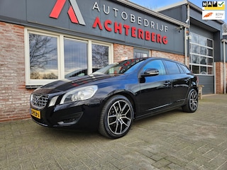 Volvo V60 1.6 T3 Kinetic Trekhaak! Arico/Clima! Navigatie! Cruise Control! Nette Auto! 18INCH!