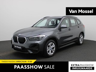 BMW X1 xDrive25e Executive | ACHTERUITRIJCAMERA | NAVIGATIE | LEDEREN BEKLEDING | HEAD-UP DISPLAY | ELEKTRISCHE ACHTERKLEP |