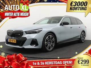 BMW i5 Touring M60 601 PK XDrive Pano-dak Trekhaak Full Options!