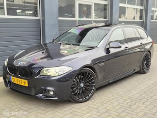 BMW 5-serie Touring 520i High Executive M-pakket Automaat LCI | XENON | 20'' | NAVI | CARPLAY | PANO |