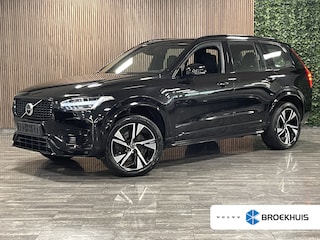 Volvo XC90 T8 AWD Recharge R-Design Long Range Trekhaak | 455pk | Adaptieve Cruise Control | Stoel en Stuurwielverwarming | Parkeercamera | Full LED Meesturende koplampen | Pilot Assist | BLIS Dode Hoek Detectie | Elektrische voorstoelen geheugen | Leder Alcantara R-Design Contour stoelen wit stiksel met bies | Zitting verlenging voorstoelen | Lederen dashboard | 20 Inch | Keyless Drive | Parkeersensoren voor+achter | Elektrisch bedienbare achterklep | Geïntegreerde zongordijnen achterportieren | Verlichte instaplijsten | 7-Persoons | 4-Zone Climate Control | DAB Radio | Apple Carplay/Android Auto | Volvo On Call met mobiele App functie | Onyx Black Metallic |