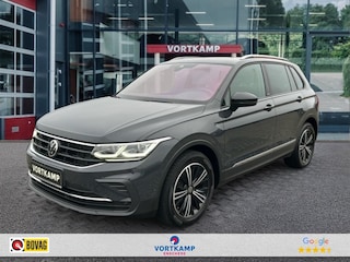 Volkswagen Tiguan 2.0 TDI DSG LIFE PANO.DAK/360CAMERA/TREKHAAK/ACC/NAVI/CARPLAY/STOEL+STUURVERW./ELEK.ACHTERKLEP