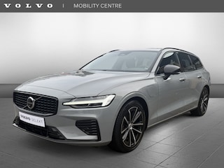 Volvo V60 T6 AWD + Dark | Trekhaak | Panodak | 360° Camera